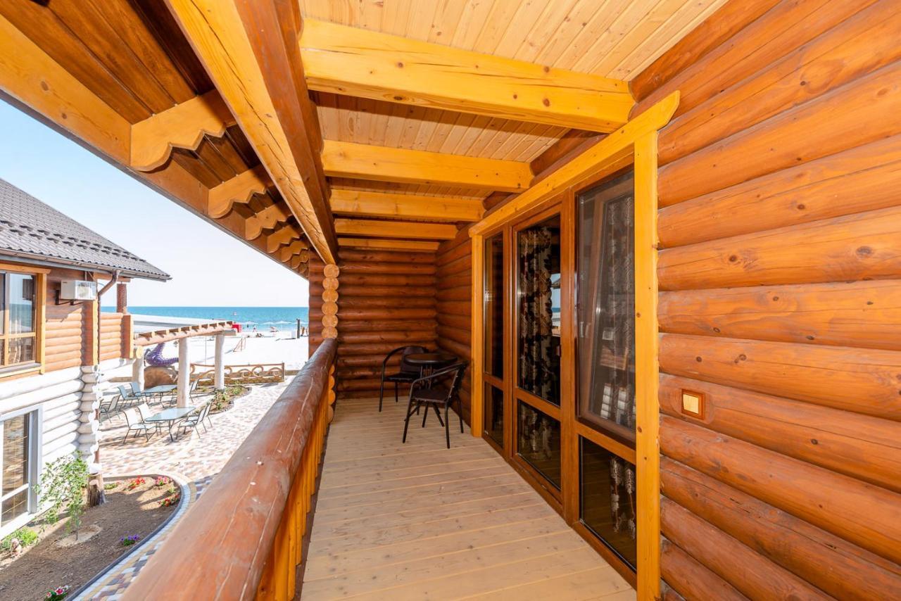 Пегас Hotel Zaliznyi Port Buitenkant foto