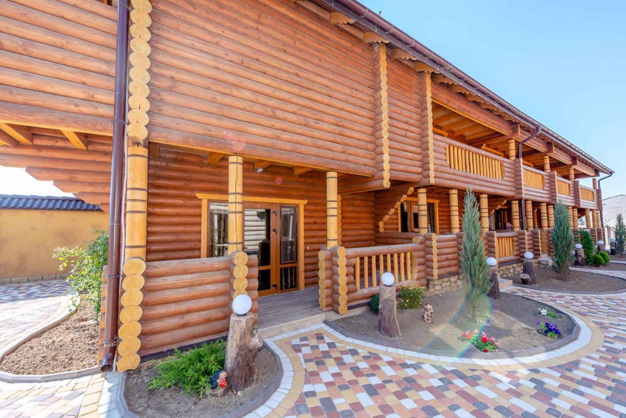 Пегас Hotel Zaliznyi Port Buitenkant foto