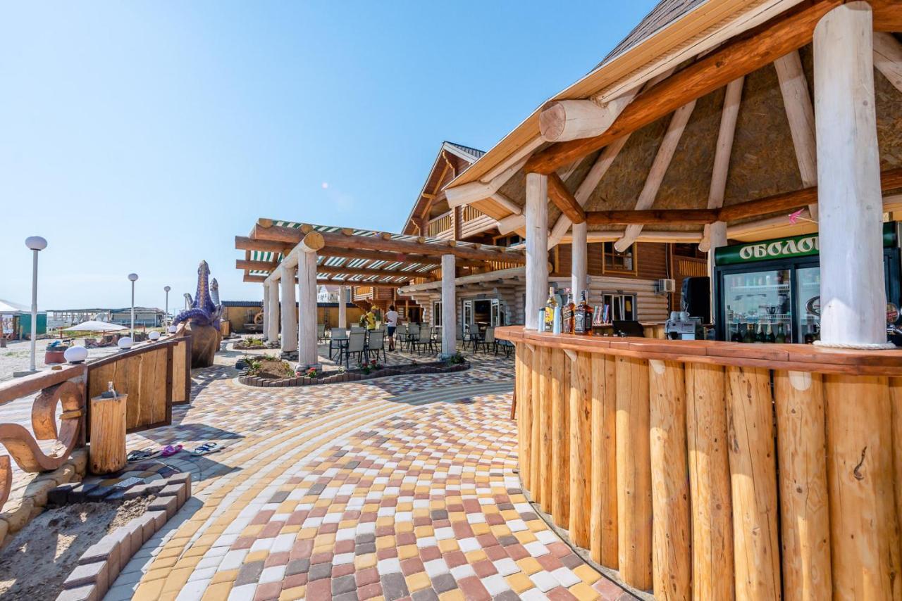 Пегас Hotel Zaliznyi Port Buitenkant foto