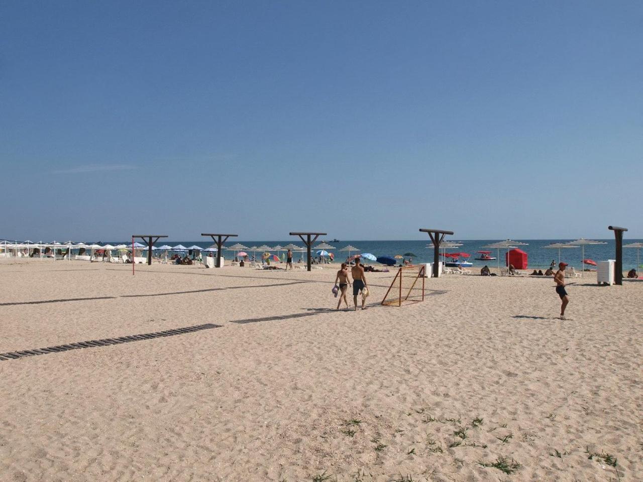 Пегас Hotel Zaliznyi Port Buitenkant foto