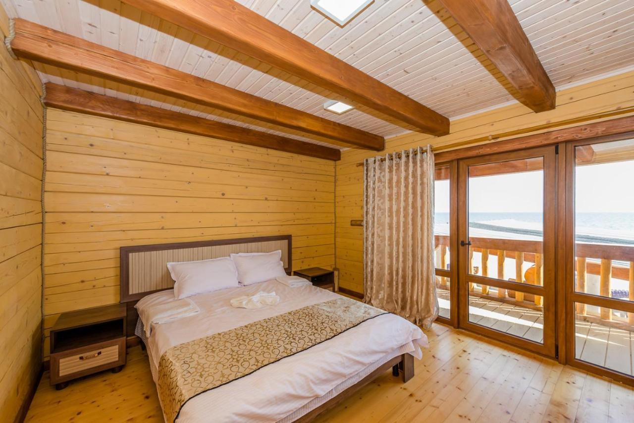 Пегас Hotel Zaliznyi Port Buitenkant foto