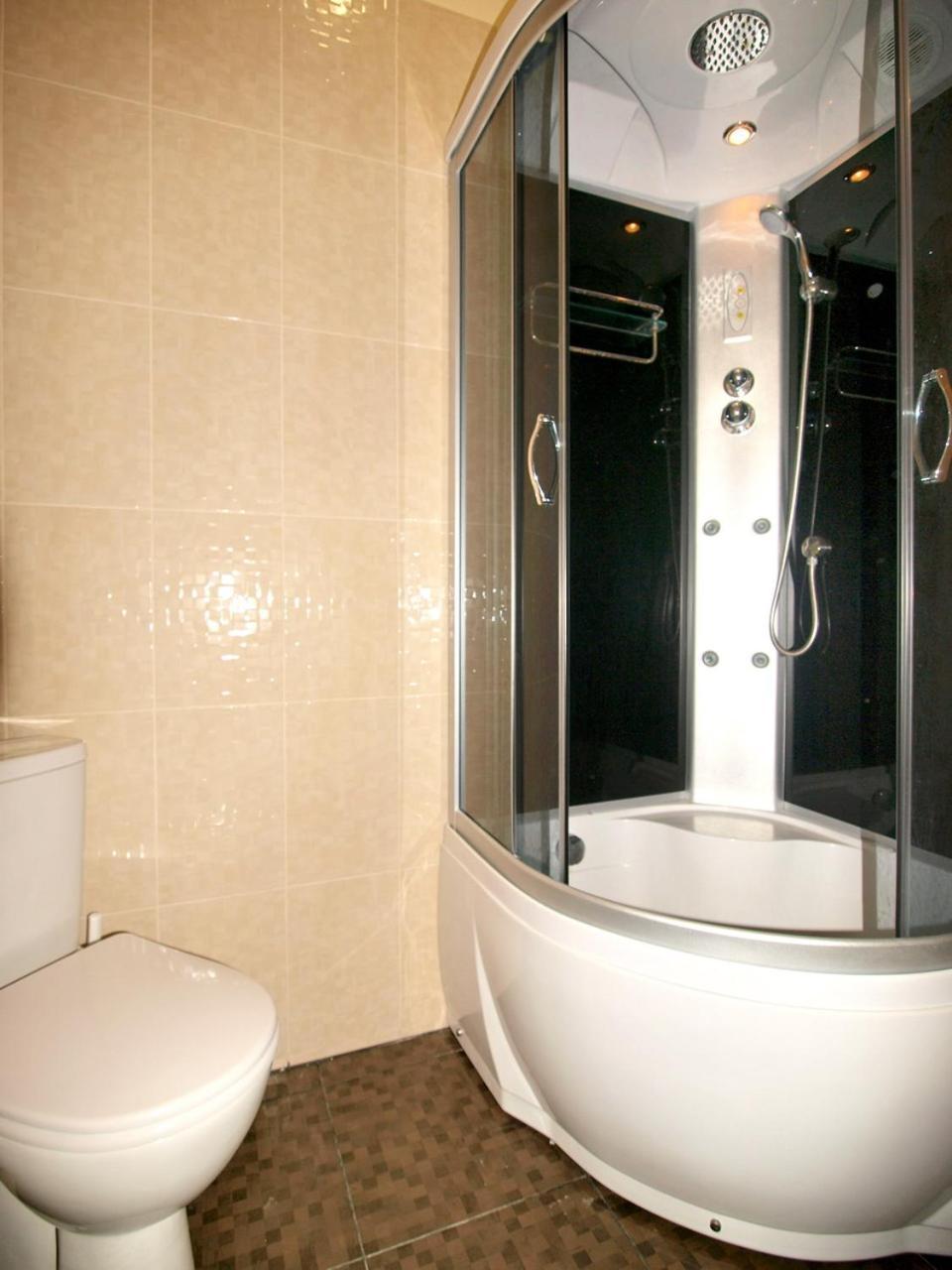 Пегас Hotel Zaliznyi Port Buitenkant foto