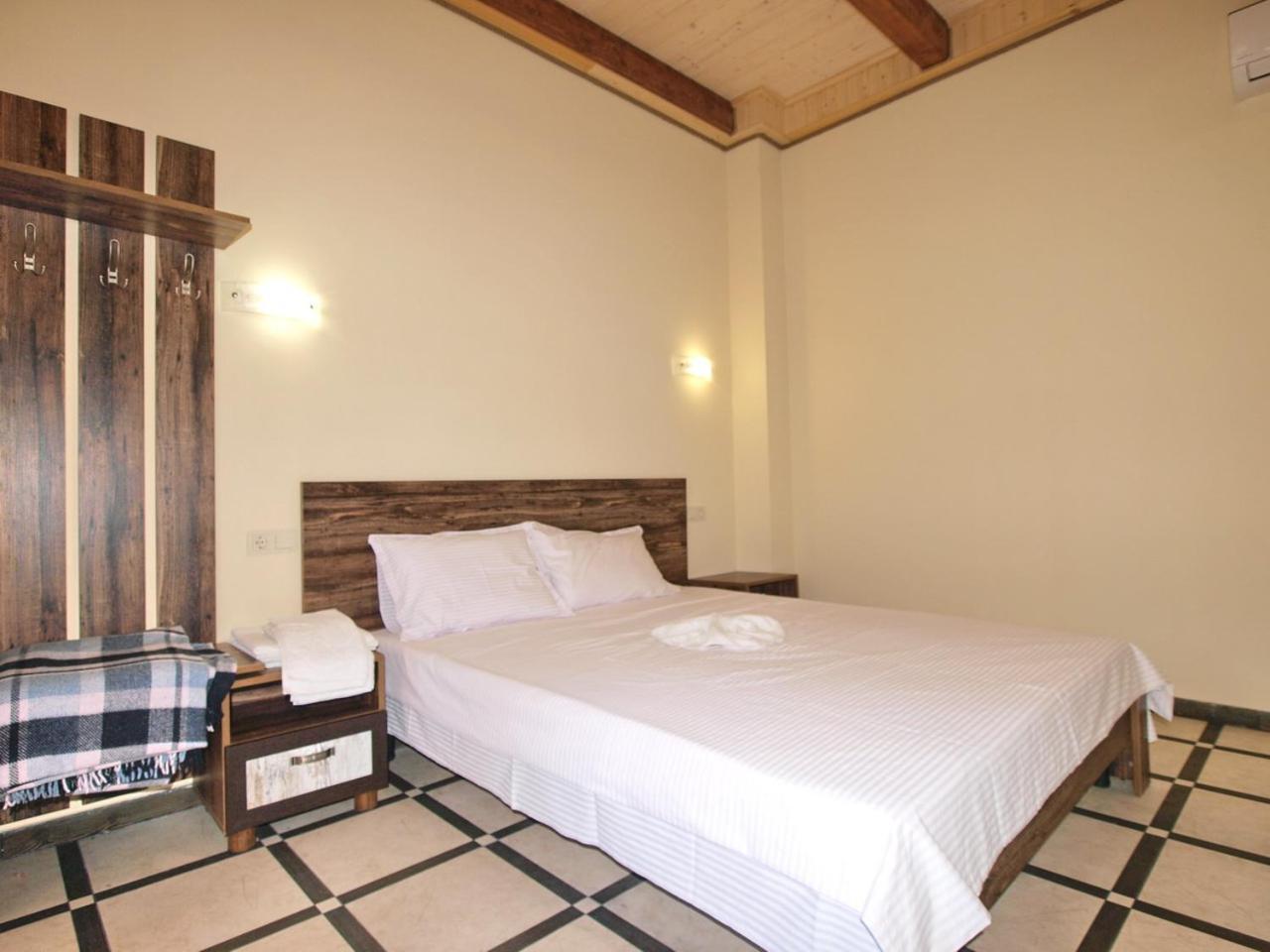 Пегас Hotel Zaliznyi Port Buitenkant foto