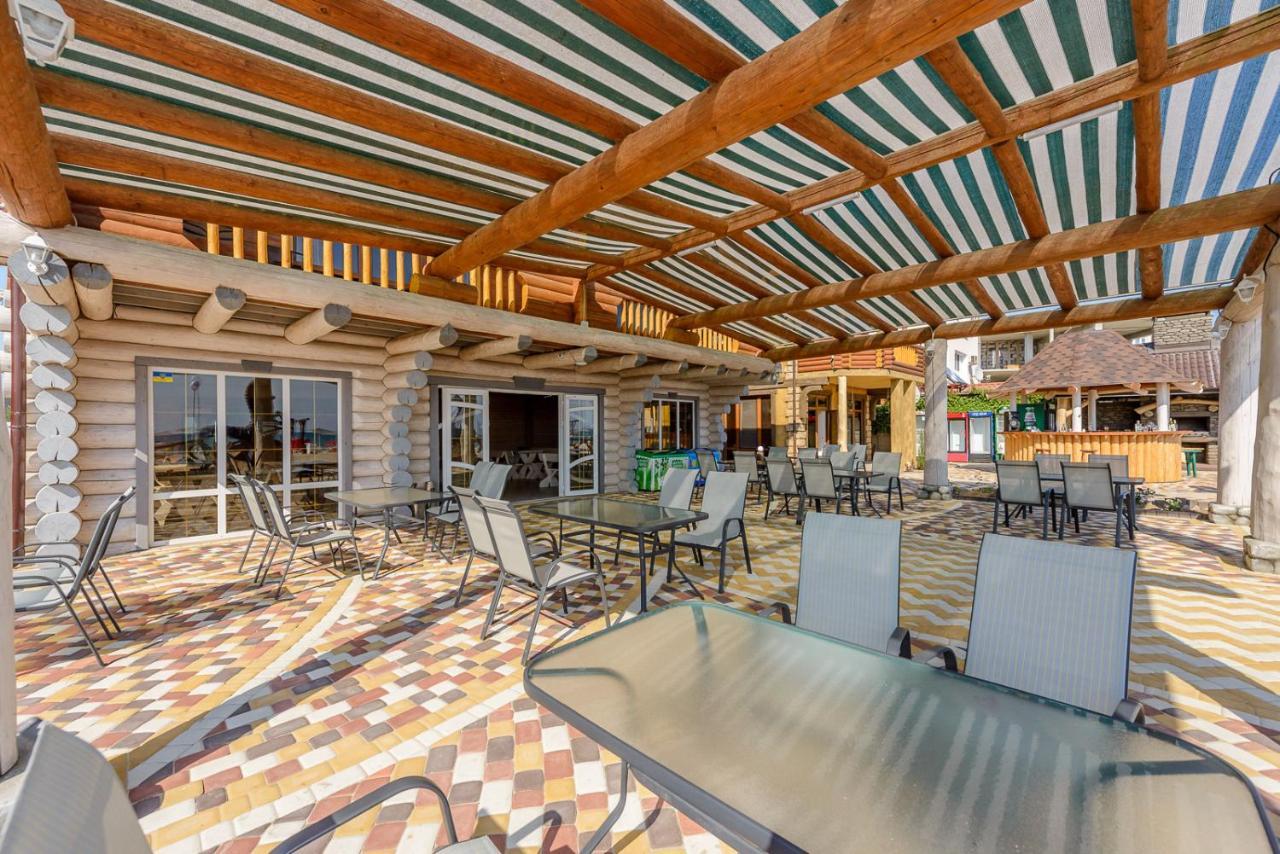 Пегас Hotel Zaliznyi Port Buitenkant foto